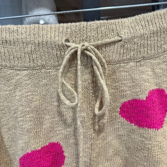 Beach Riot Beige Knit Heart-Print Lounge Shorts with Pink Hearts - Picture 7 of 9